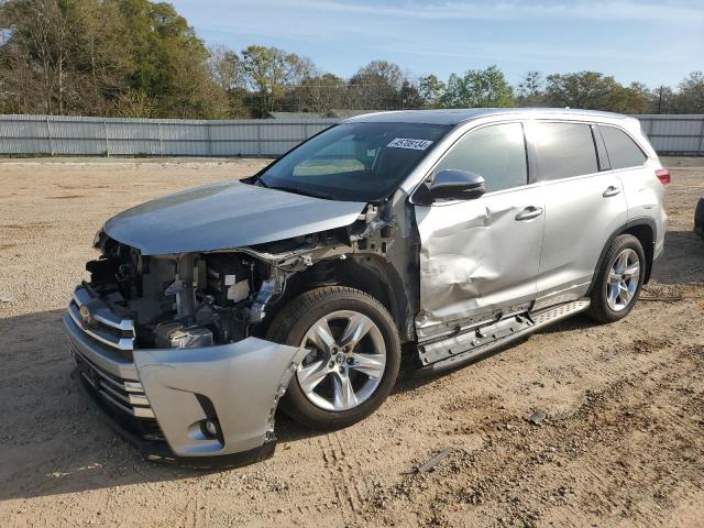 TOYOTA HIGHLANDER 2019 with VIN 5TDDZRFH2KS981697 - Photo from auction