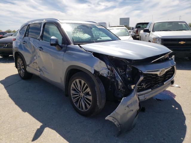 Photo 4 from auction – 2021 TOYOTA HIGHLANDER with VIN 5TDFZRBH2MS121896