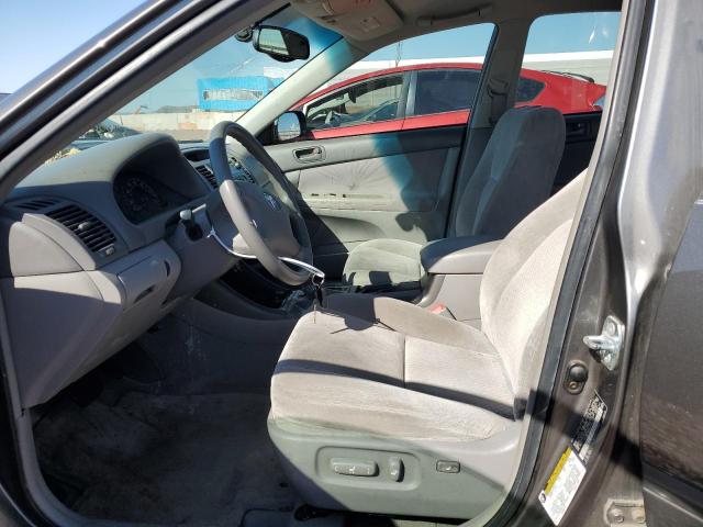 Photo 7 from auction – 2004 TOYOTA CAMRY LE with VIN 4T1BF32K04U582408