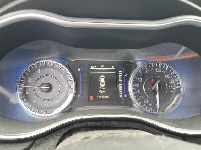 Foto 9 de la subasta – 2015 CHRYSLER 200 LIMITE con VIN 1C3CCCAB6FN597628