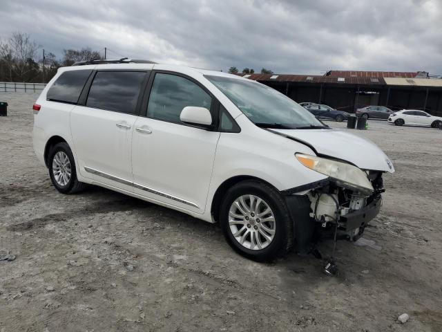 Photo 4 from auction – 2012 TOYOTA SIENNA XLE with VIN 5TDYK3DC0CS195909