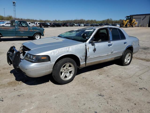 FORD CROWN VICT 2002 with VIN 2FAFP74W32X110631 - Photo from auction