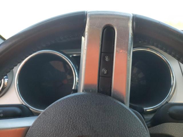 Photo 9 from auction – 2005 FORD MUSTANG with VIN 1ZVFT84N955252522