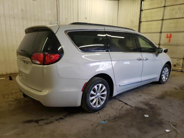 Photo 3 from auction – 2017 CHRYSLER PACIFICA T with VIN 2C4RC1BG9HR623326