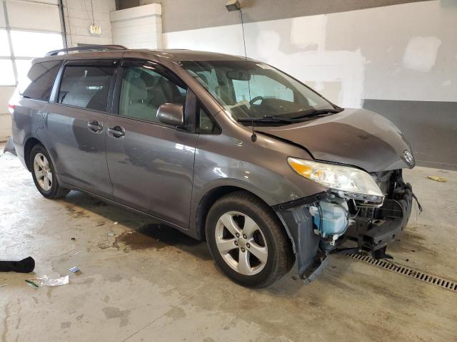 Photo 4 from auction – 2014 TOYOTA SIENNA LE with VIN 5TDKK3DC8ES406217