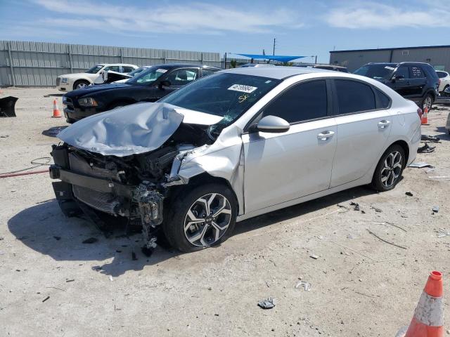 KIA FORTE FE 2021 with VIN 3KPF24AD3ME359806 - Photo from auction