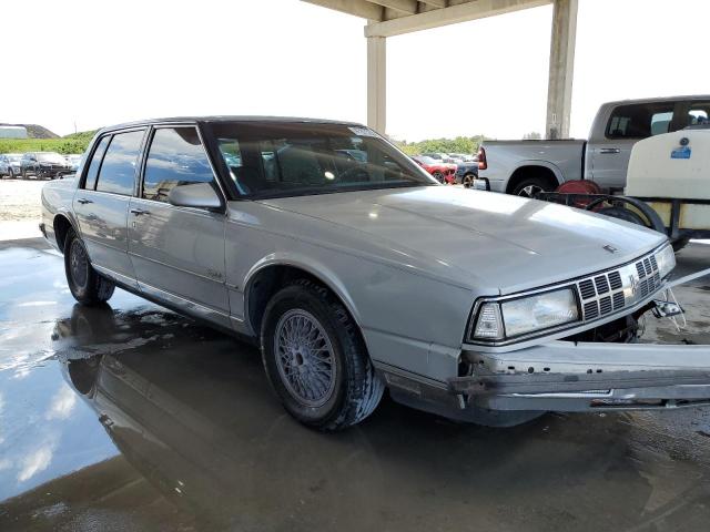 Photo 4 from auction – 1990 OLDSMOBILE 98 REGENCY with VIN 1G3CX54C2L4338913