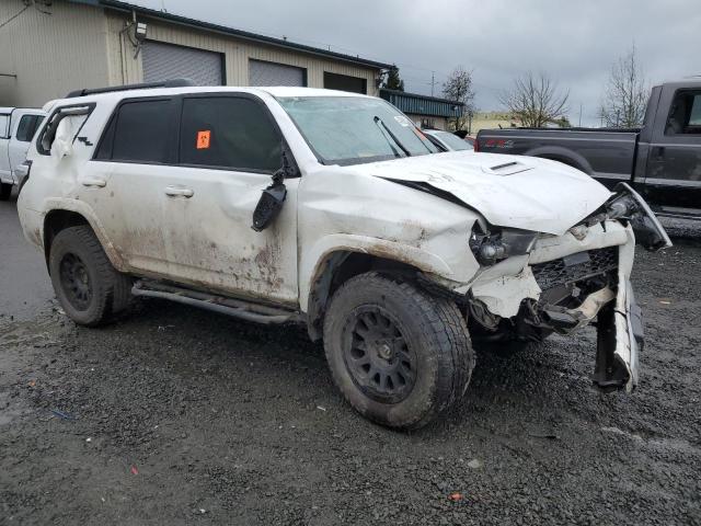 Photo 4 from auction – 2020 TOYOTA 4RUNNER SR with VIN JTEBU5JR7L5806024