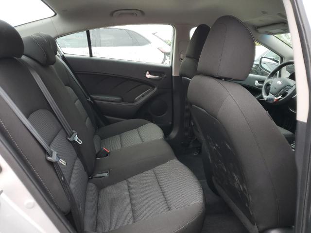 Photo 10 from auction – 2017 KIA FORTE LX with VIN 3KPFK4A7XHE017172