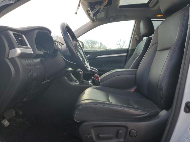 Photo 7 from auction – 2018 TOYOTA HIGHLANDER with VIN 5TDJZRFH8JS560052