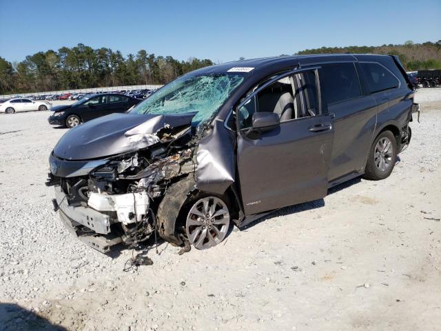 TOYOTA SIENNA LE 2021 with VIN 5TDKRKEC9MS028850 - Photo from auction