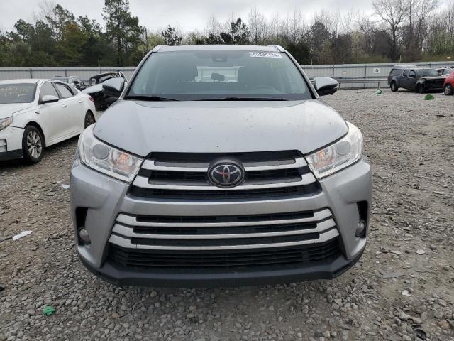 Photo 5 from auction – 2017 TOYOTA HIGHLANDER with VIN 5TDKZRFH9HS525731