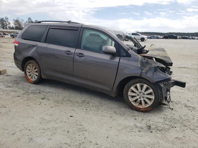 Photo 4 from auction – 2011 TOYOTA SIENNA XLE with VIN 5TDDK3DC4BS027977
