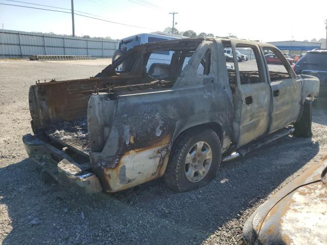 Photo 3 from auction – 2004 CHEVROLET AVALANCHE with VIN 3GNEC12T24G121891