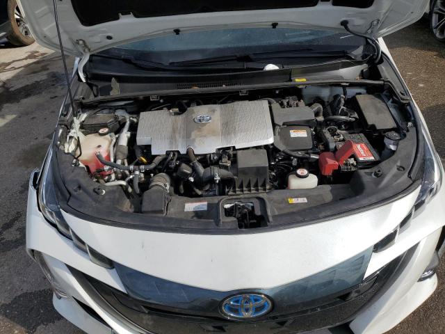 Photo 11 from auction – 2018 TOYOTA PRIUS PRIM with VIN JTDKARFP1J3070847