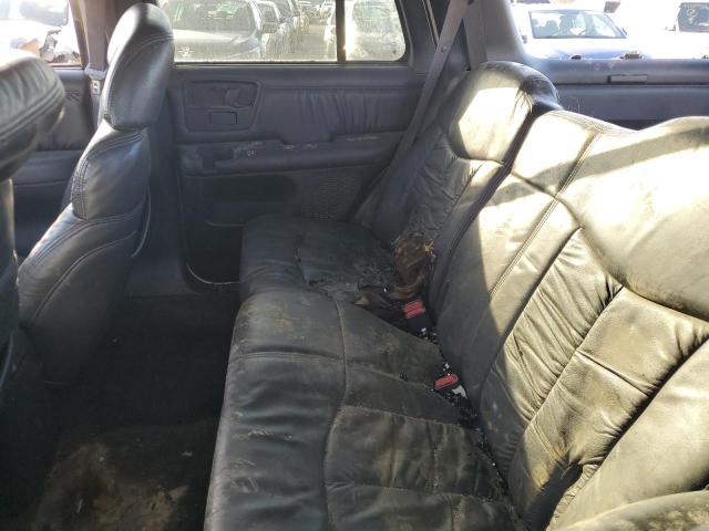 Photo 11 from auction – 1997 CHEVROLET BLAZER with VIN 1GNDT13W2VK217549
