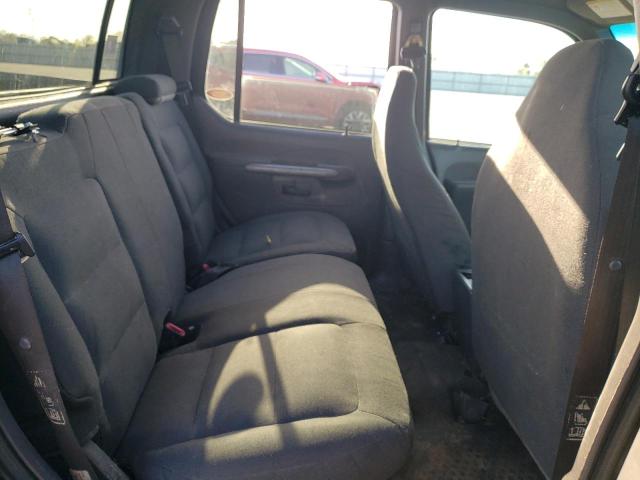 Photo 10 from auction – 2002 FORD EXPLORER S with VIN 1FMZU67E72UD71163