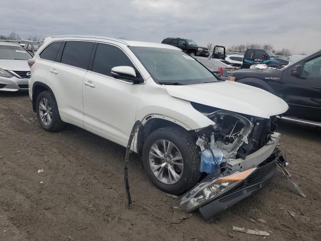 Photo 4 from auction – 2015 TOYOTA HIGHLANDER with VIN 5TDJKRFH5FS128126