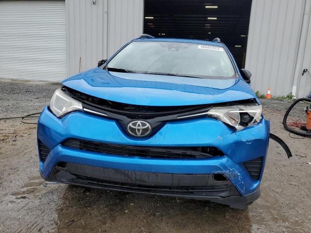 Photo 5 from auction – 2017 TOYOTA RAV4 LE with VIN JTMZFREV0HJ101012