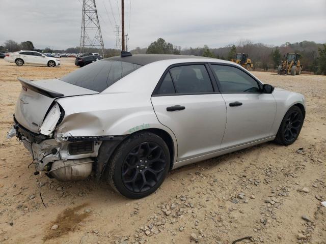 Photo 3 from auction – 2019 CHRYSLER 300 TOURIN with VIN 2C3CCAAG3KH728842