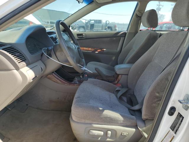 Photo 7 from auction – 2004 TOYOTA CAMRY LE with VIN JTDBE32K640260029