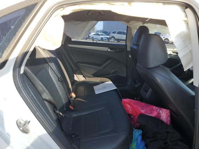 Photo 10 from auction – 2015 VOLKSWAGEN PASSAT S with VIN 1VWAT7A38FC063445