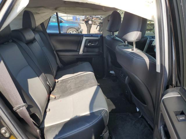 Photo 11 from auction – 2016 TOYOTA 4RUNNER SR with VIN JTEBU5JR4G5305291
