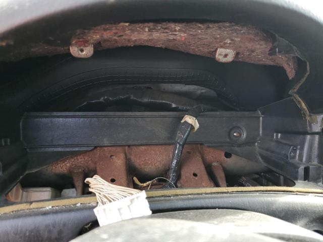 Photo 9 from auction – 2002 LEXUS ES 300 with VIN JTHBF30G720049008