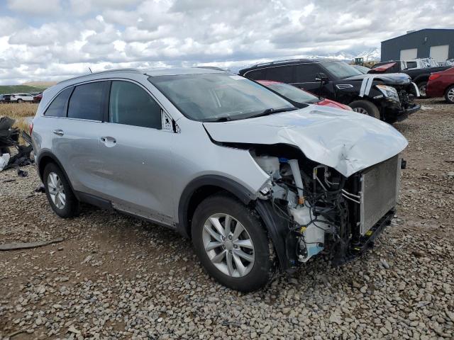Photo 4 from auction – 2018 KIA SORENTO LX with VIN 5XYPGDA50JG371697