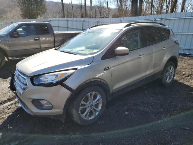 FORD ESCAPE SE 2018 with VIN 1FMCU9GD4JUB01305 - Photo from auction