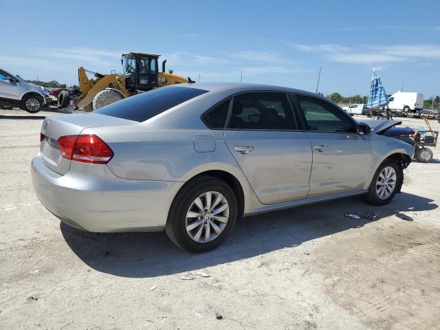 Photo 3 from auction – 2012 VOLKSWAGEN PASSAT S with VIN 1VWAP7A34CC006885