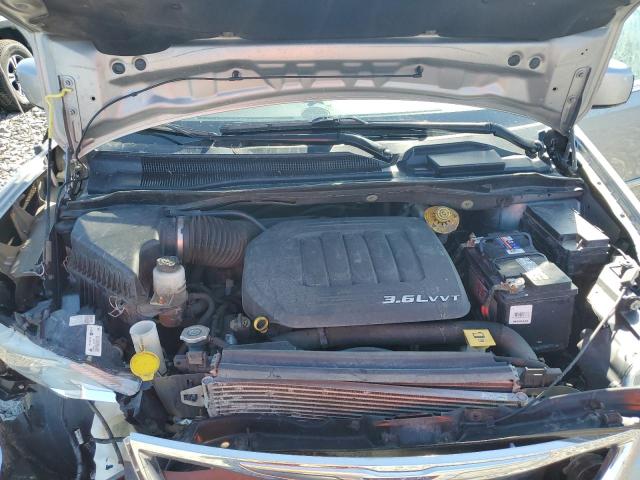 Photo 12 from auction – 2016 CHRYSLER TOWN & COU with VIN 2C4RC1BG3GR288921
