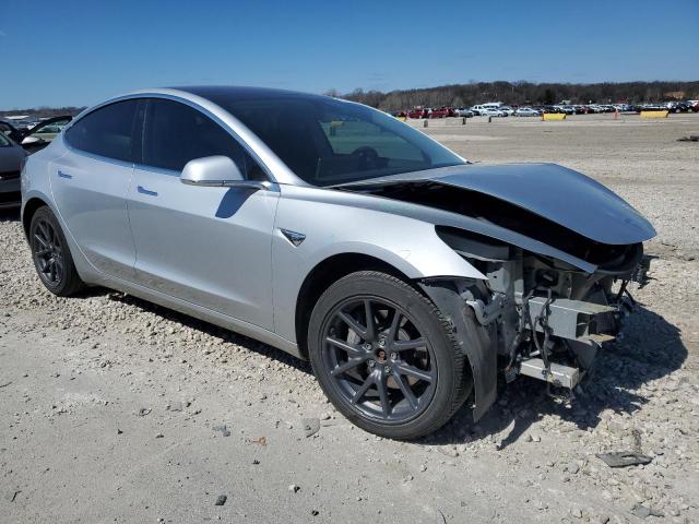 Photo 4 from auction – 2018 TESLA MODEL 3 with VIN 5YJ3E1EB6JF112819
