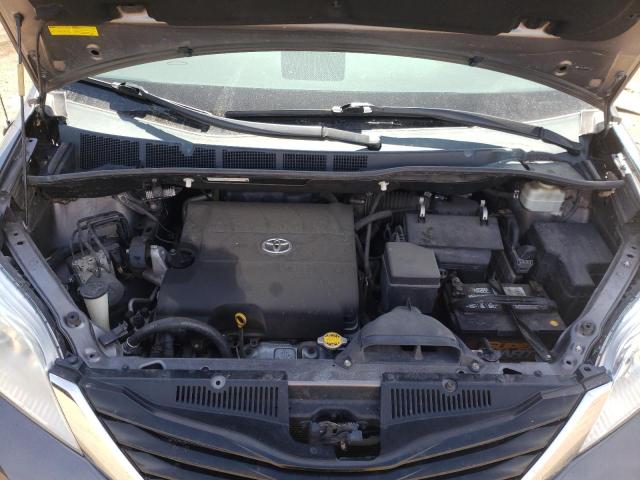 Photo 12 from auction – 2011 TOYOTA SIENNA LE with VIN 5TDKK3DC0BS155124