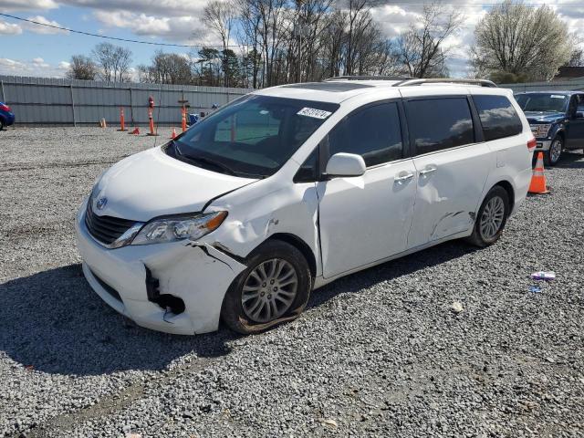 TOYOTA SIENNA XLE 2013 with VIN 5TDYK3DC6DS324382 - Photo from auction