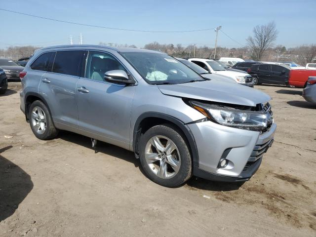 Photo 4 from auction – 2017 TOYOTA HIGHLANDER with VIN 5TDDZRFH6HS358933