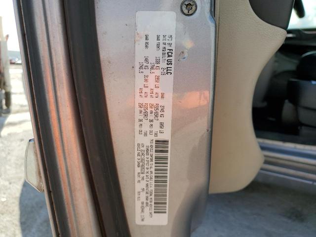 Photo 14 from auction – 2015 CHRYSLER TOWN & COU with VIN 2C4RC1BG2FR695238