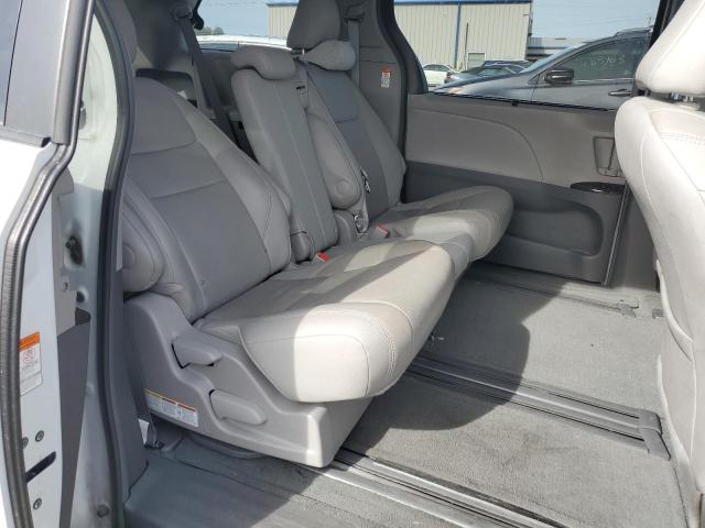 Photo 11 from auction – 2017 TOYOTA SIENNA XLE with VIN 5TDYZ3DC8HS844083