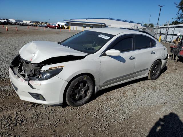 NISSAN ALTIMA 2.5 2016 with VIN 1N4AL3AP8GN383892 - Photo from auction