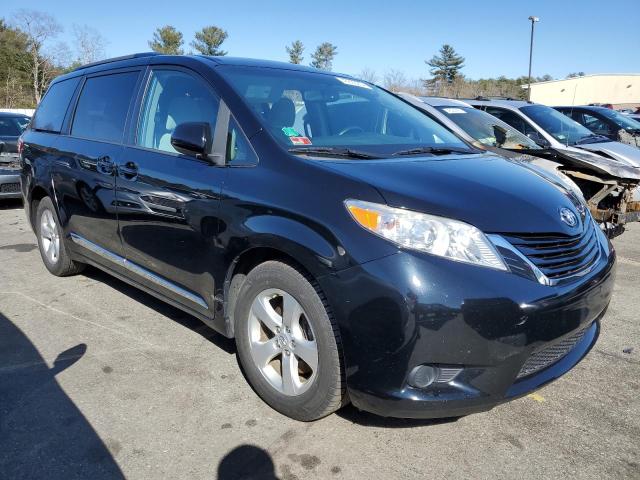 Photo 4 from auction – 2017 TOYOTA SIENNA LE with VIN 5TDKZ3DC8HS879826