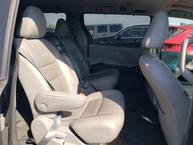 Photo 11 from auction – 2016 TOYOTA SIENNA XLE with VIN 5TDYK3DC4GS737809