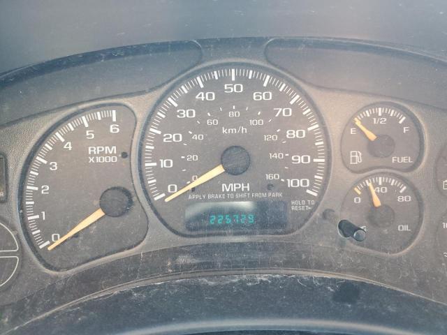 Photo 9 from auction – 2002 CHEVROLET SILVERADO with VIN 2GCEK19V721100625