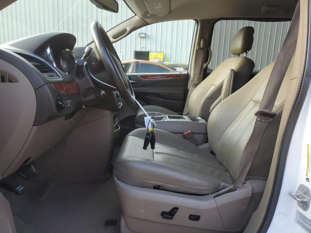 Photo 7 from auction – 2015 CHRYSLER TOWN & COU with VIN 2C4RC1BG0FR645230