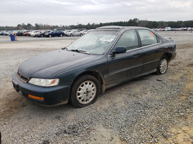 HONDA ACCORD EX 1996 with VIN 1HGCD5652TA072397 - Photo from auction