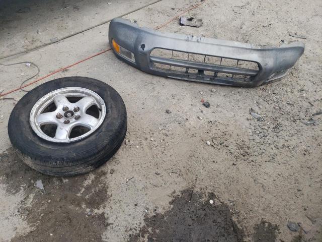 Photo 13 from auction – 2000 TOYOTA RAV4 with VIN JT3HP10VXY7154481