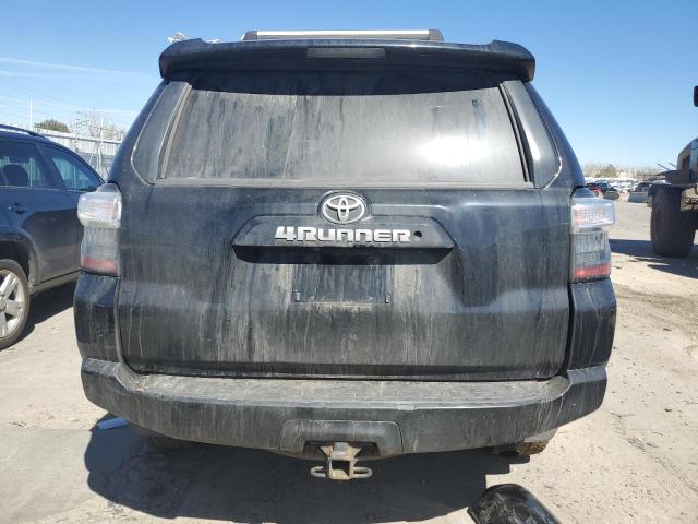 Photo 6 from auction – 2018 TOYOTA 4RUNNER SR with VIN JTEBU5JRXJ5579652