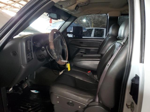 Photo 7 from auction – 2004 CHEVROLET SILVERADO with VIN 2GCEK19T841316582