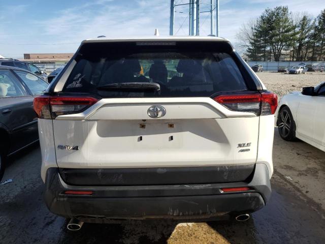Photo 6 from auction – 2020 TOYOTA RAV4 XLE with VIN JTMP1RFV5LD068536