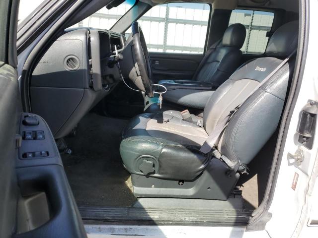 Photo 7 from auction – 2004 CHEVROLET SILVERADO with VIN 2GCEC19V841366347