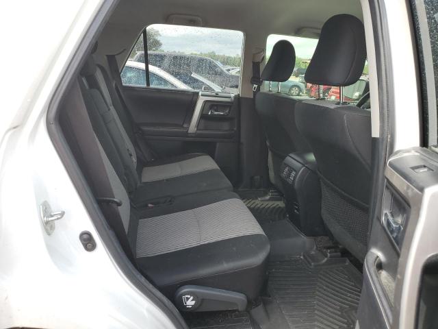 Photo 11 from auction – 2018 TOYOTA 4RUNNER SR with VIN JTEBU5JR3J5505733
